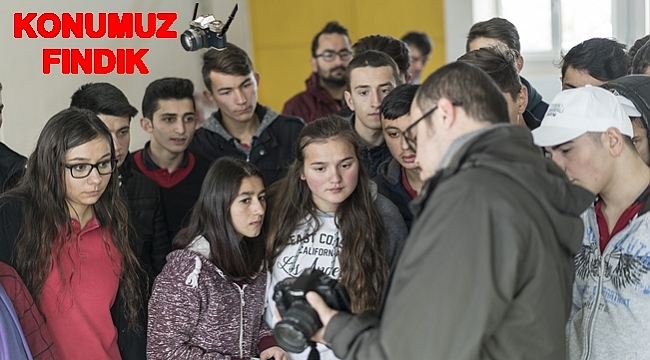 Öğrencilere fındık temalı fotoğrafçılık kursu