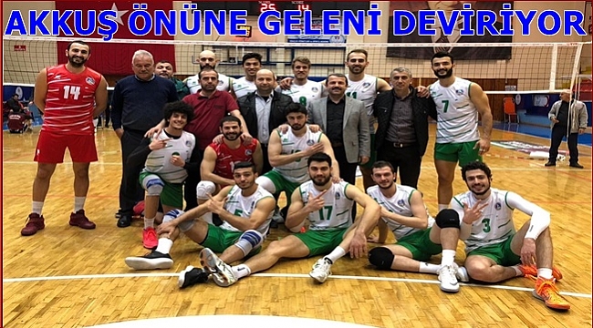 Alkışlar Akkuş Belediye&#039;ye