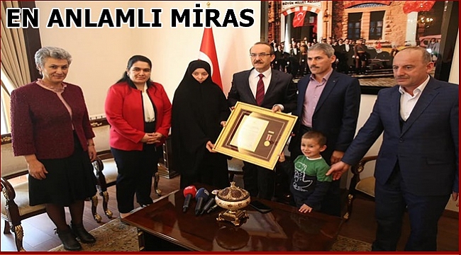 Sizler kutsal emanetler siniz