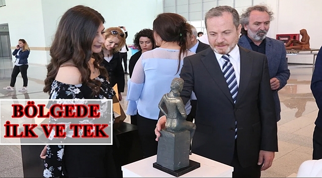 Heykel Bölümü ilk mezunlarını verdi