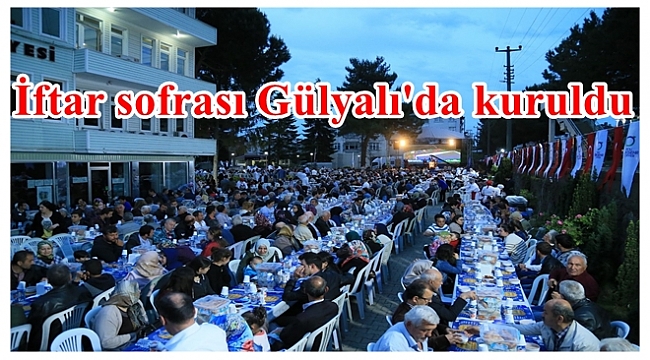 İftar sofraları bereketiyle kuruluyor