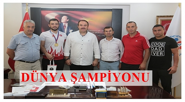 Dünya şampiyonu başarısını Müdür Genç&#039;e borçlu