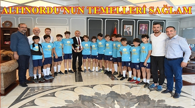 Şampiyon takım Başkan Tekintaş'ı ziyaret etti