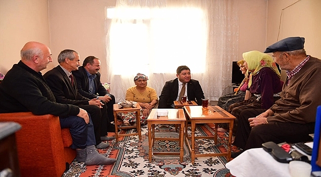 Başkan Tören, Bektaş çiftine en büyük mutluluğu yaşattı