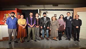 Oksijen Tiyatro perdelerini Kırılma ile açtı