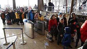 Boztepe'de kar gören Ordulular teleferiğe koştu