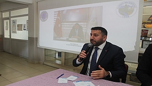 Öğrenciler sorularıyla Başkan Türkcan'ı terletti!