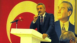 Adıgüzel: Hastanelerde malzeme yok tribüne oynuyorlar