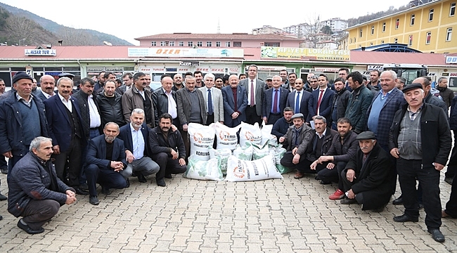 Ordu&#039;da çiftçilere korunga ve yonca tohumu dağıltıldı