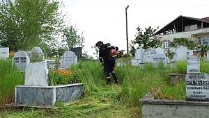 Mezarlıklar bayrama hazırlanıyor