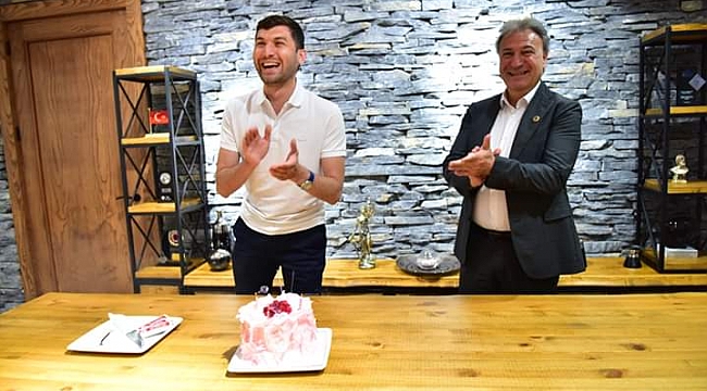 Bornova Belediyesi'nden Gülyalı Belediyesi'ne doğum günü hediyesi