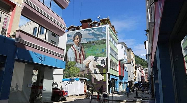 Büyükşehir duvarlara renk kattı