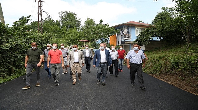 Grup Yolu Asfaltlanıyor