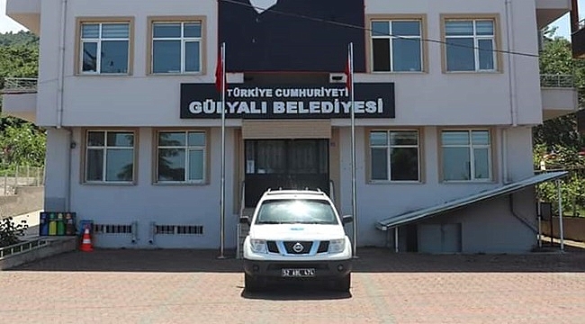 İmamoğlu Gülyalı'ya araç hibe etti