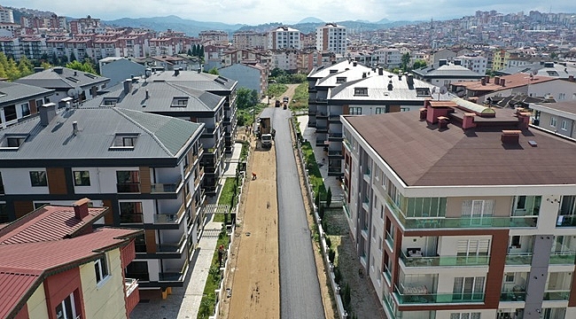 Altınordu&#039;dan Karşıyaka&#039;da sıcak asfalt atağı