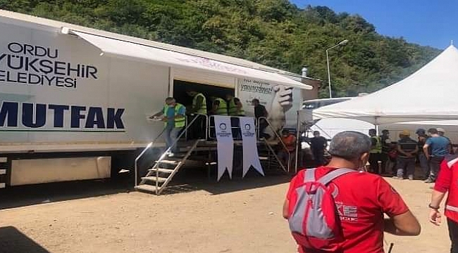 Büyükşehir Dereli'de yara sarıyor