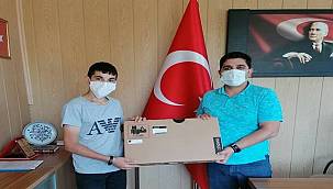 İl Müdürü Yanık başarılı öğrencileri ödüllendirdi