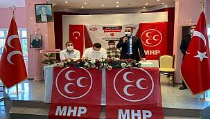 Şanlıtürk; Kimlerle  yan yana duruyorsanız ona bir bakın