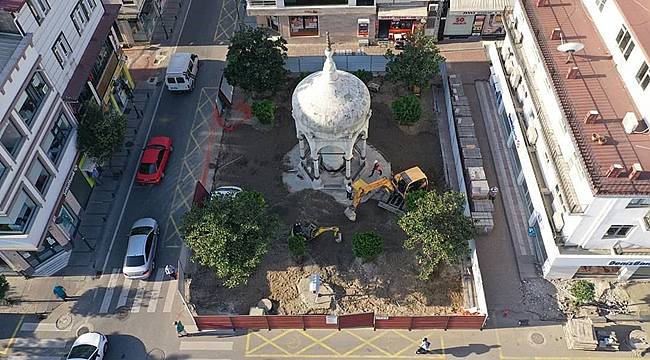 Şadırvanın çevresi yenileniyor