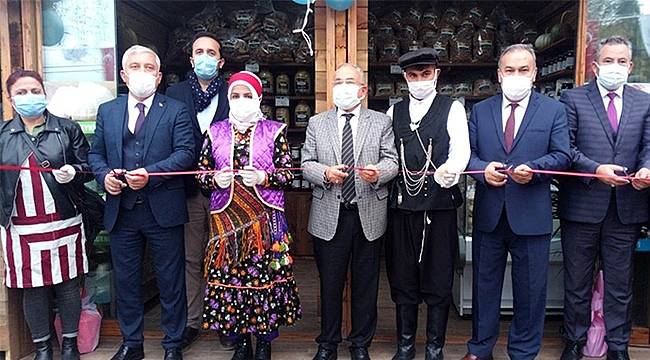 Mesudiye Yöresel Ürünler Pazarı Açıldı