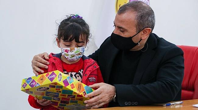 Vali Sonel "Gönlümüz de kapımız da açık"