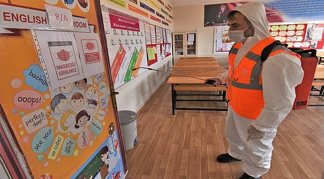 Altınordu köy okullarını dezenfekte etti