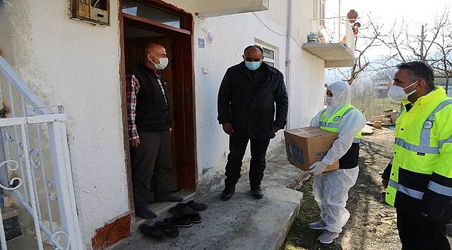 Büyükşehir karantinadaki mahallelere yardım yaptı