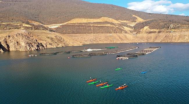 Topçam Barajı&#039;nda Kano ve Yelken