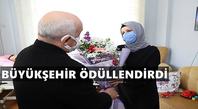 Fedakar Anne Derya Gök Unutulmadı