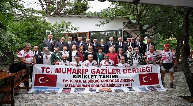 İstanbul'dan Ordu'ya komutanlarına vefa için pedalladılar