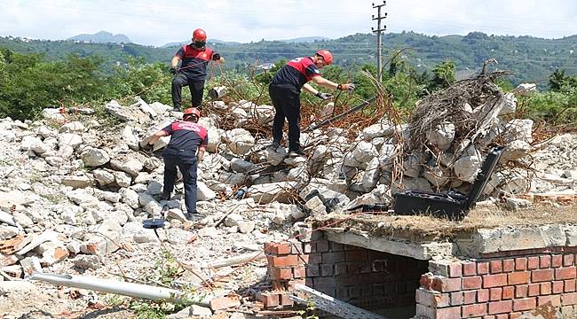 Büyükşehir Belediyesi İtfaiyesi &#039;Sismik Akustik Dinleme Cihazı&#039; aldı