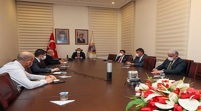 Vali Sonel: Aşılamadaki başarıyı vakada da göstermeliyiz