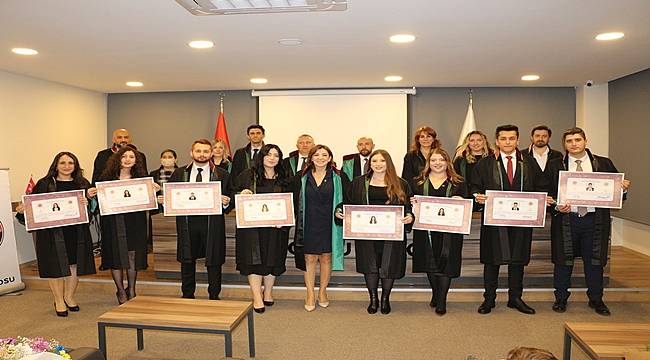 Ordu Barosu&#039;nda genç avukatlar yemin ederek ruhsatlarını aldı