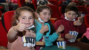 Ordu'da çocuklar 'Yürüyen Şato' filmini izledi