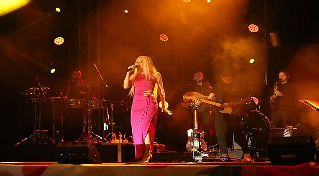 Gülşen Efeler Gastronomi Festivalinde sahne aldı