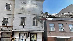 Sinop'ta çıkan yangında 2 evde hasar oluştu
