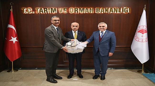 Bayraktar, Bakan Kirişçi&#039;ye Fiskobirlik&#039;i anlattı