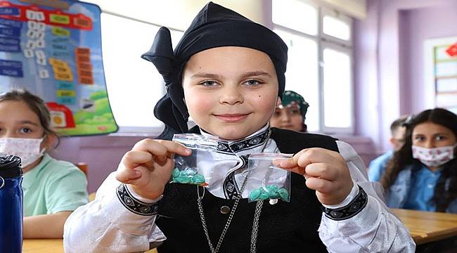 Ordu'da ilkokul öğrencilerine kabak, kavun, karpuz tohumu dağıtıldı