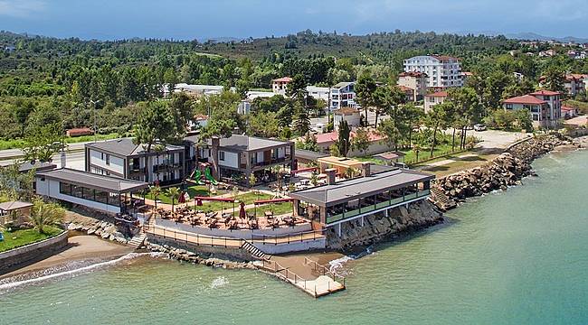 Ordu Derin Deniz Boutigue Hotel konaklama ve restoran hizmeti sunuyor
