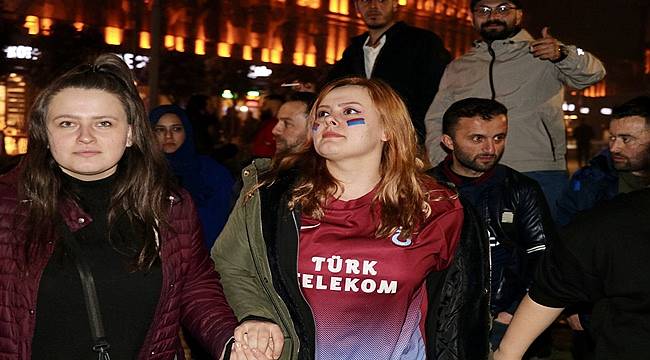 Trabzonspor'u taraftarlar coşkuyla karşıladı