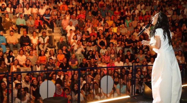 Bergama'da 86 yıllık festivale Sertab Erener'le final