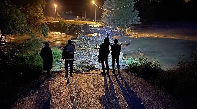 Düzce'de sağanak taşkınlara neden oldu