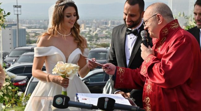 Manisa'da 'baba' nikah!