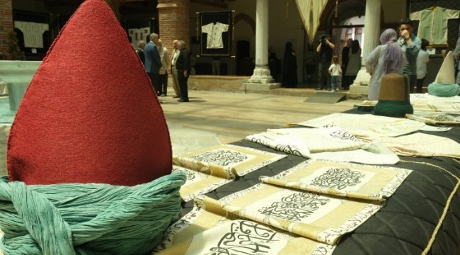 Padişahların dualı gömlekleri Bursa'da sergileniyor