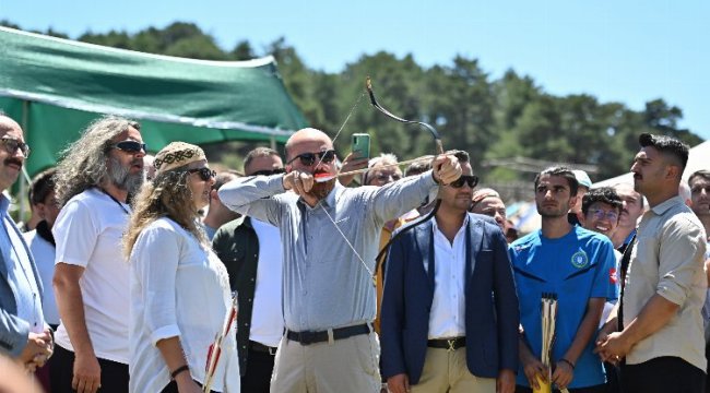 Bursa’da Türk Dünyası Ata Sporları Şenliği coşkusu
