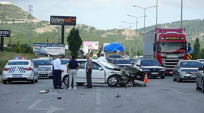Çorum’da iki otomobilin çarpıştığı kazada 1 kişi yaralandı