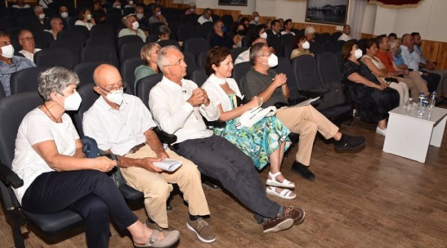 Foça Sempozyumu’nda Türk-Yunan dostluğu