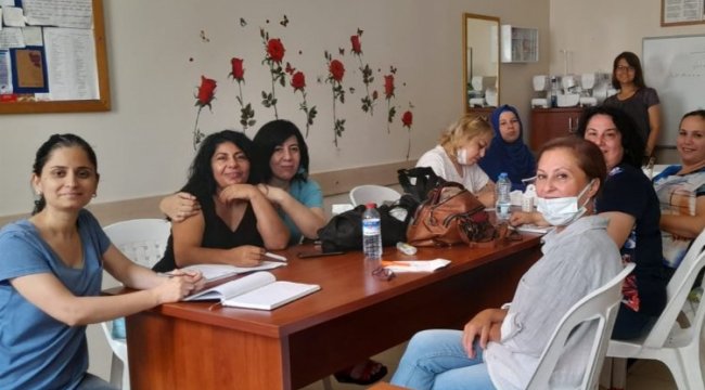 Kocaeli İzmit'te kadın tiyatorosu kursiyerleri senaryo yazdı