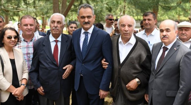 Köy okulları yaşam merkezi olacak