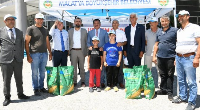 Malatya'da silajlık mısır tohumu dağıtıldı